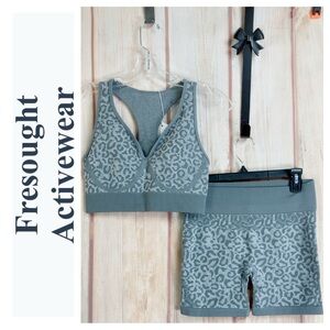 💵NWT Fresought 2 PC Activewear Tank and Short Animal Print Outfit Size Large